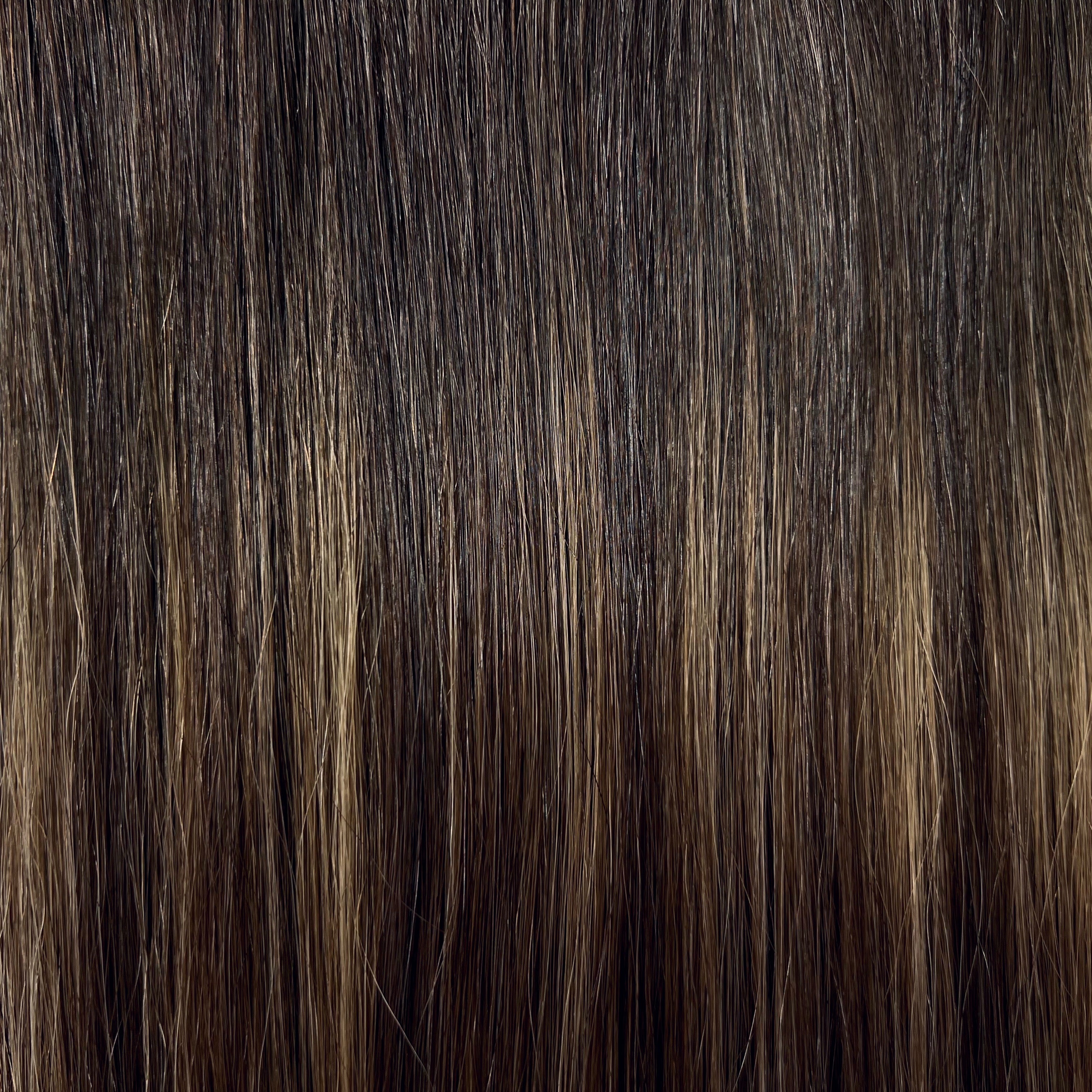LA’ Ive
50 cm | Genius Weft | No. 1B-02/10  Balayage